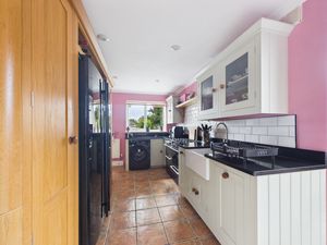 Kitchen- click for photo gallery